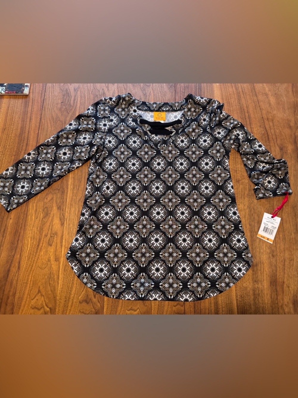 Ruby Rd Geometric Knit Top with Lace Up Front Detail and Shirttail Hem Sz S NWT